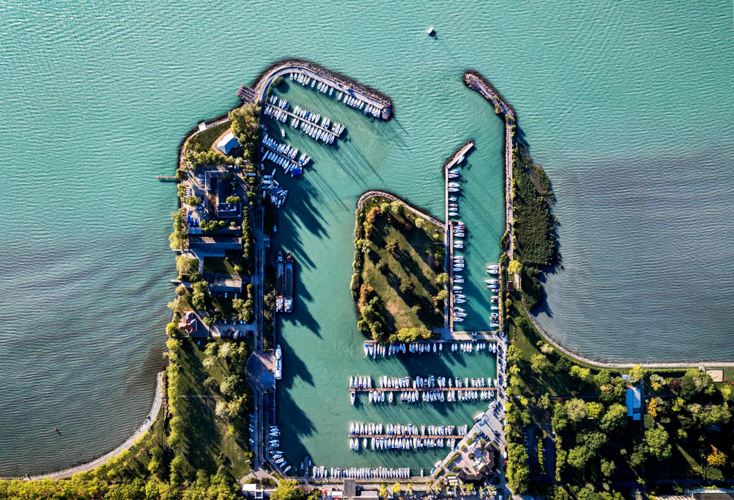 Balatonföldvár kikötőmedencéje felülről