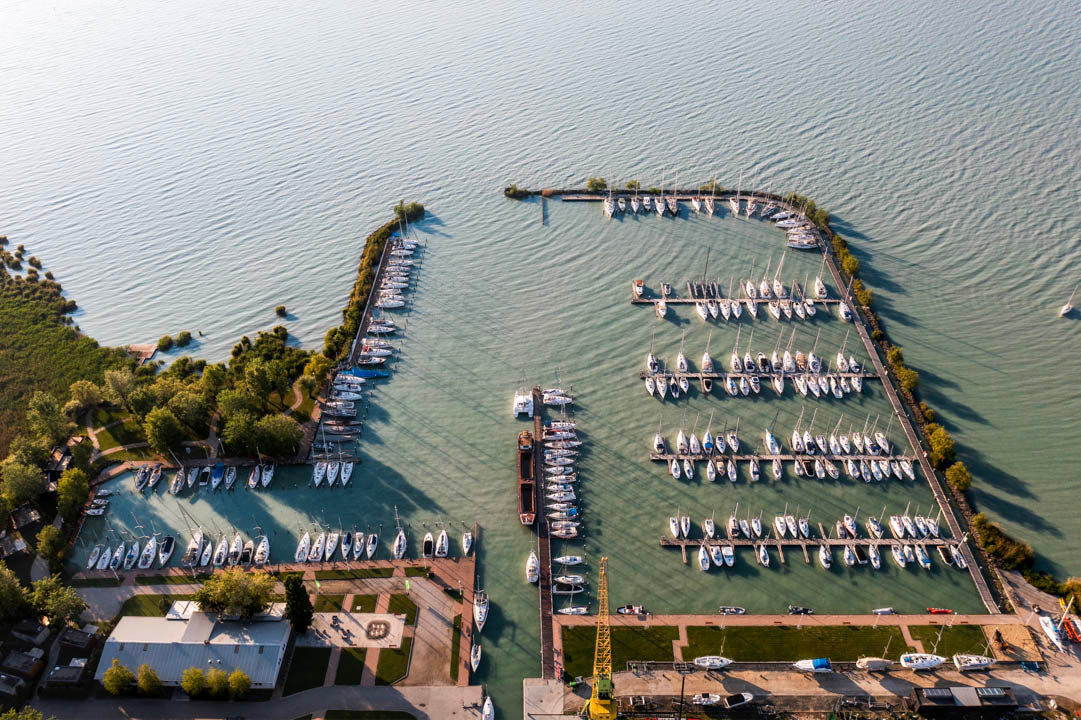 Hajógyári Kikötő felülnézetből, Balatonfüred