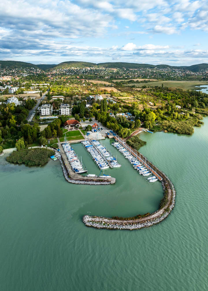 Koloska Kikötő és a balatonfüredi part, Balatonfüred