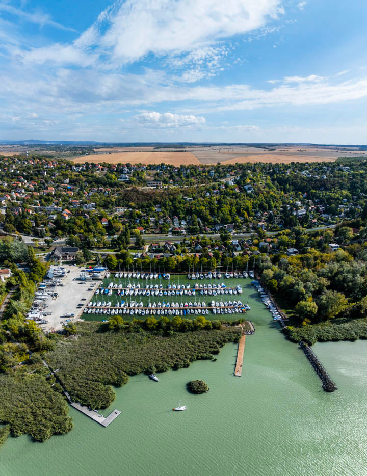 Marina Fűzfő és Balatonfűzfő panorámája